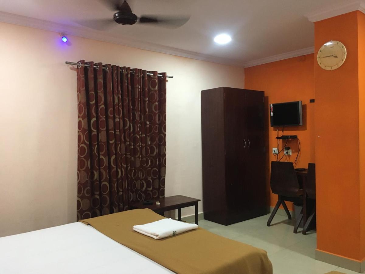 Delmon Residency Hotel Chennai Exterior photo